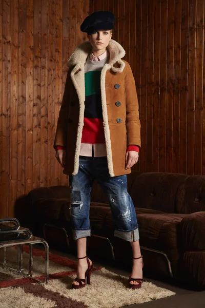 Look 10